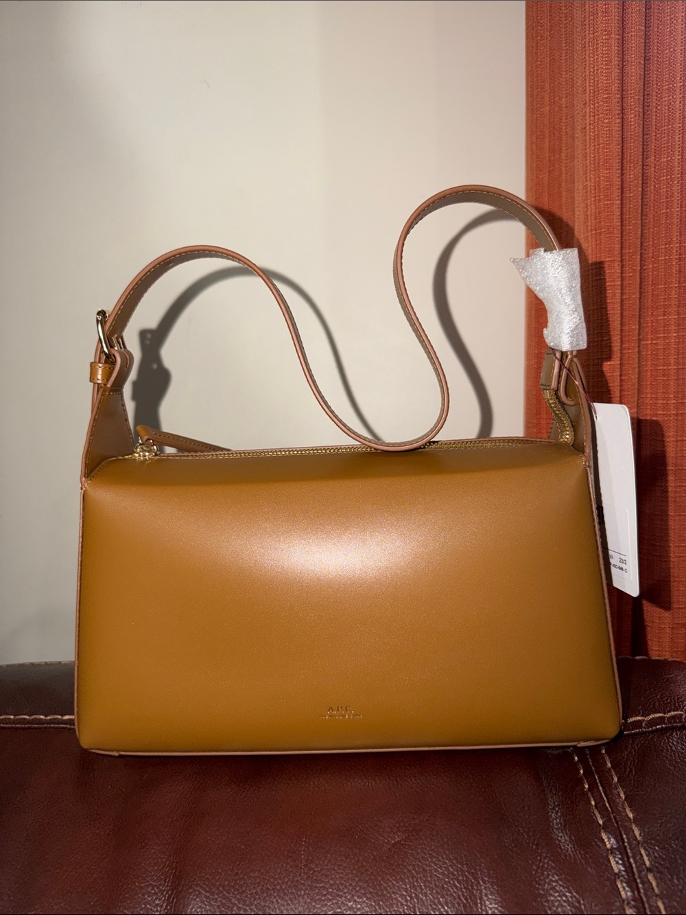 🔥🔥🔥NEW A.P.C. Virginie Zipped Leather Shoulder Bag - Picture 3 of 12